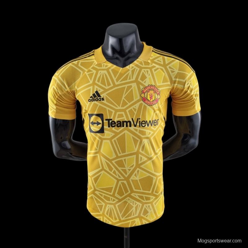 Player Version 22/23 Manchester United Yellow Goalkeeper